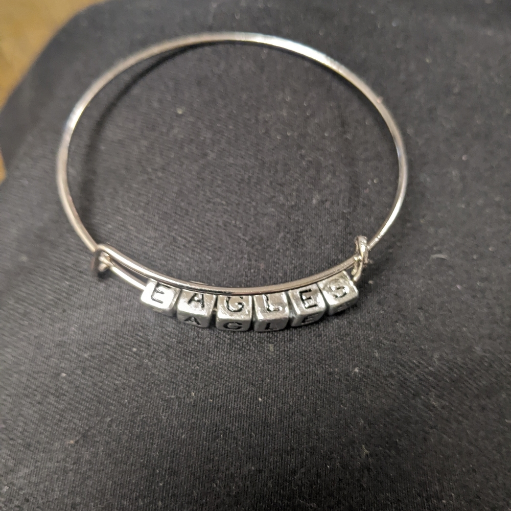 Eagles expendable bracelet